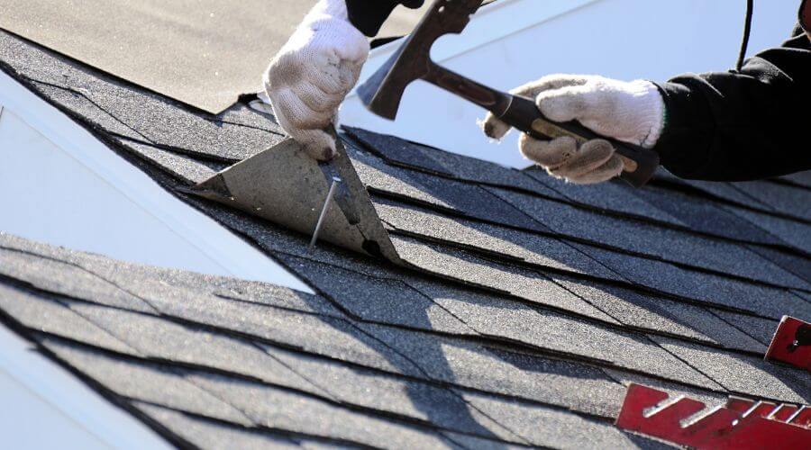 Professional gutter cleaning in Little Chute, WI